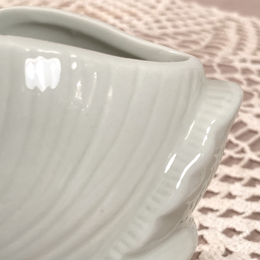 Vintage Graceful Swan Ceramic Planter - Picture 3 of 14